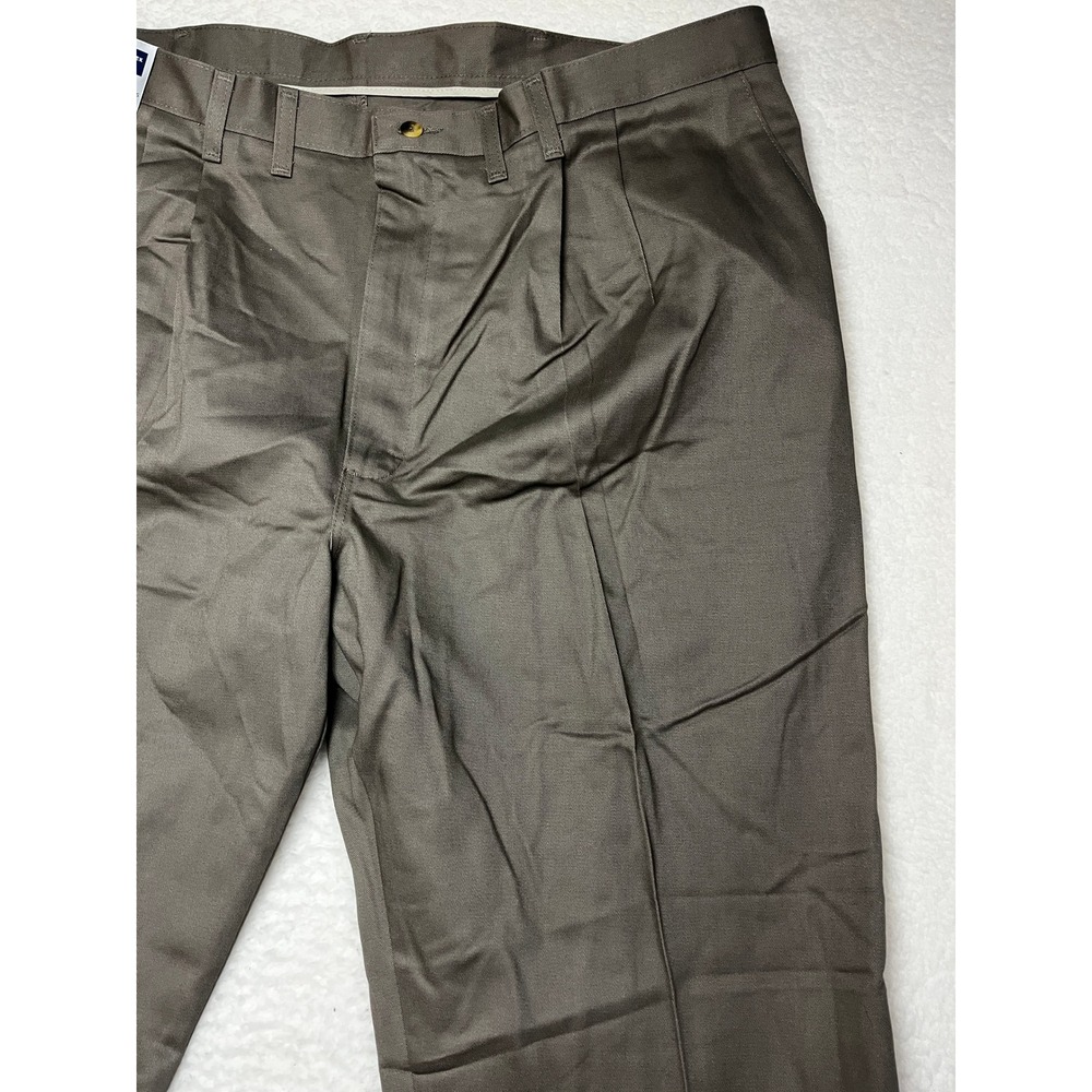 Timber Creek Wrangler Khakis Men 44x32 Brown Ultimate Khakis Pleated Stain Block
